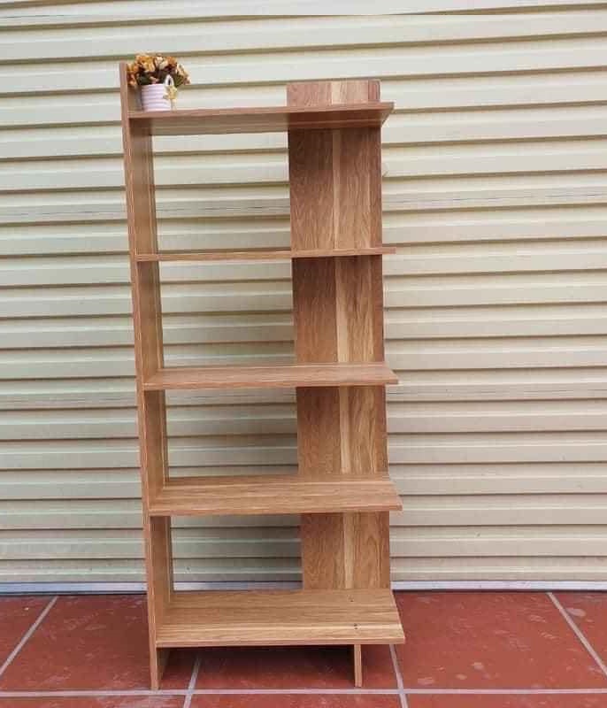 Kệ gỗ góc tường để sách, để đồ
