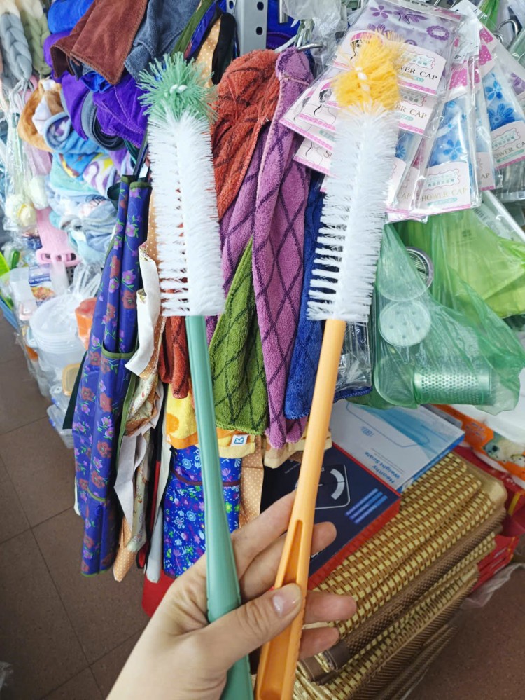 Dụng cụ cọ cốc, cọ bình cán dài