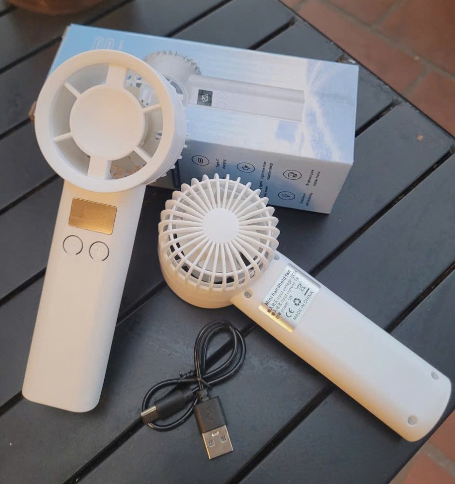 Quạt tích điện cầm tay F30