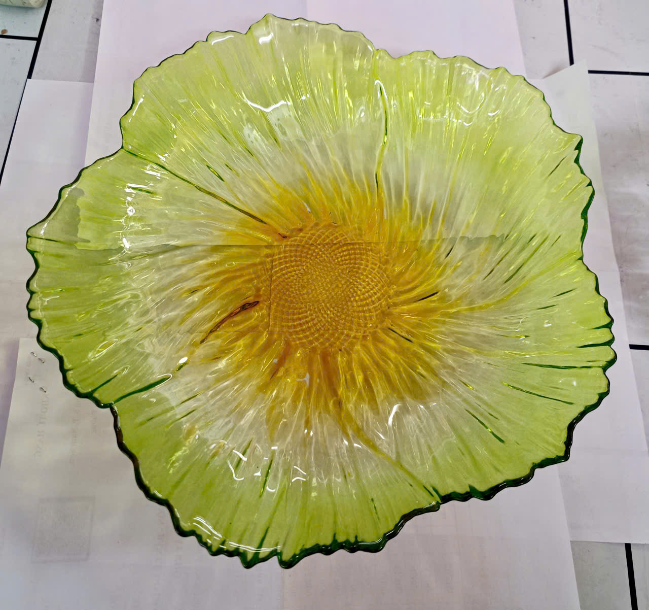 Đĩa thủy tinh lá xanh to