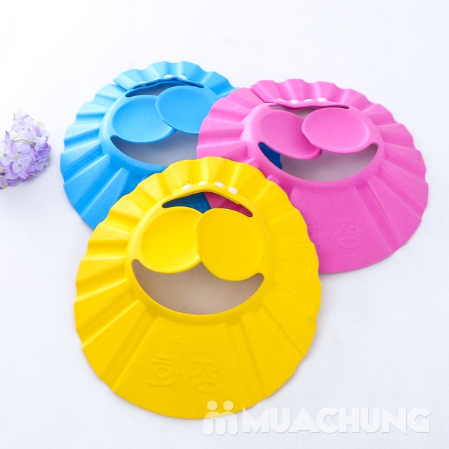 Mũ tắm gội cho bé có bịt tai
